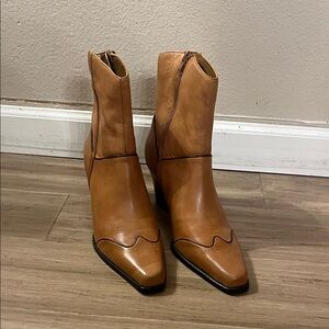 New Coldwater Creek Tan Leather Ankle Boots Booties 7M